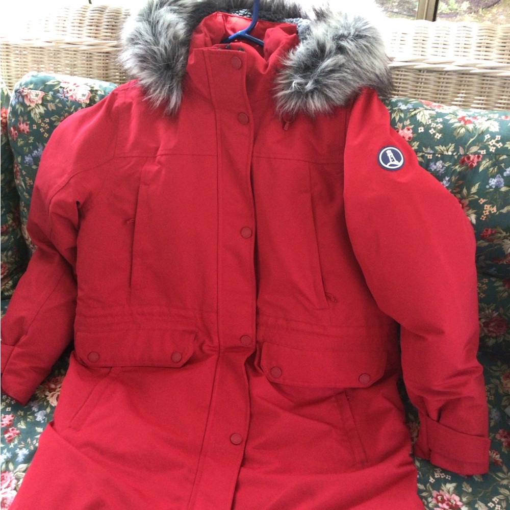 Land’s End Expedition Winter Parka

Warm & water repellent 
Like new condition